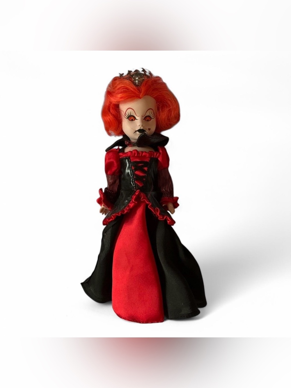 living dead doll queen of hearts doll-READ DESCRIPTION